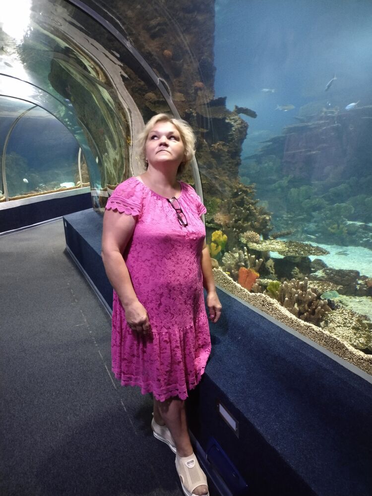  ,   Elena, 58 ,   c , 