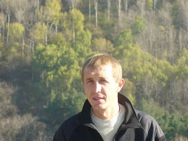 27098602  Sergei, 46 ,    
