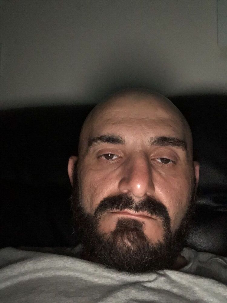  22915622  Gosha, 47 ,    Burbank
