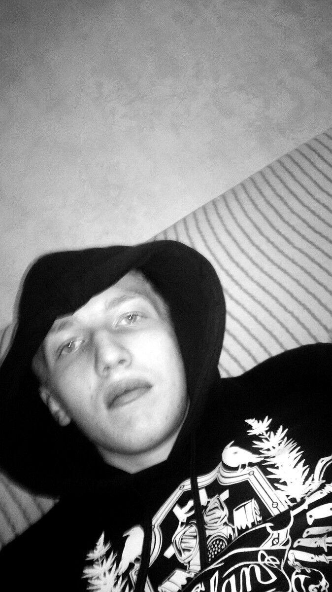  8102112  , 27 ,    -