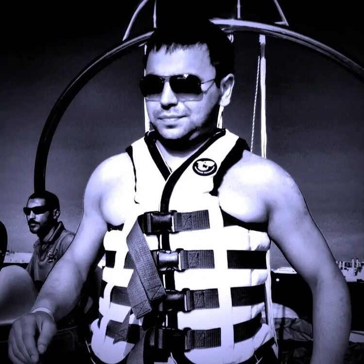  -,   Ruslan, 37 ,   ,   , c , 