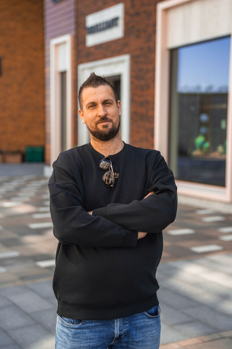 ���� 55860592 ������� ANDRE AKSEL, 37 ���, ���� ���������� � ��������