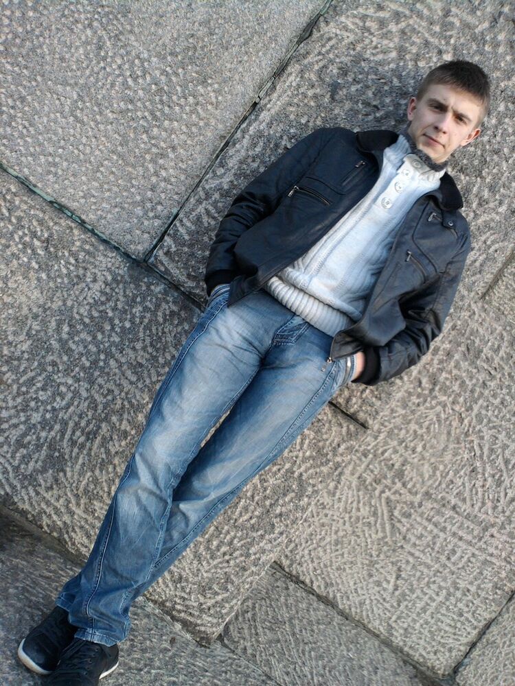  ,   Alex, 34 ,   