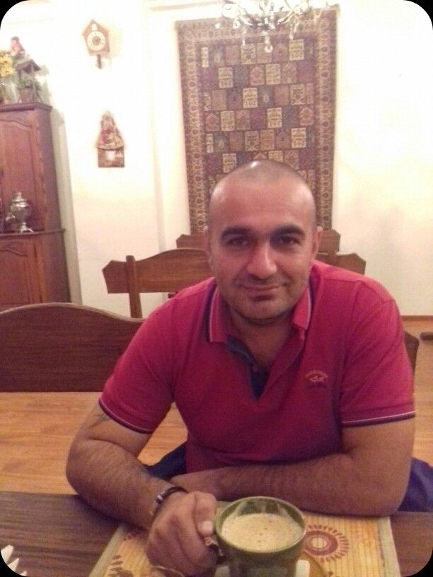  11483282  Arik, 46 ,    --