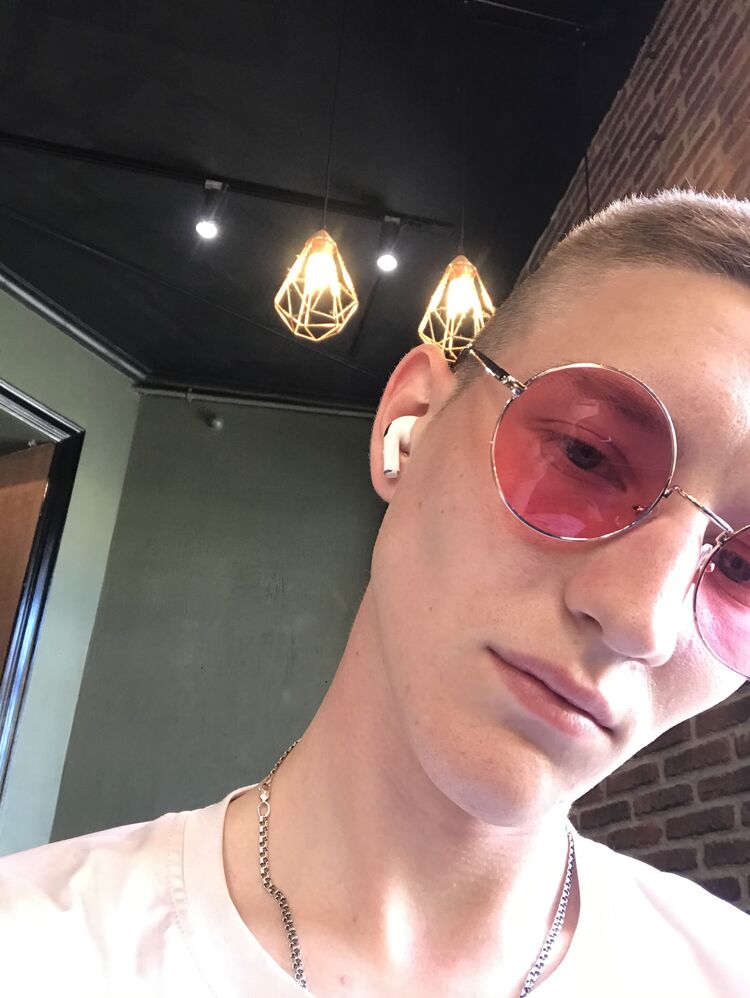  37275792  , 24 ,    -