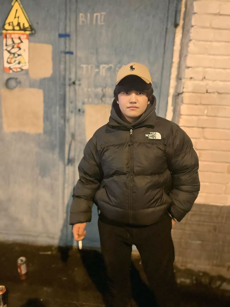  49140222  Suhrob, 21 ,    
