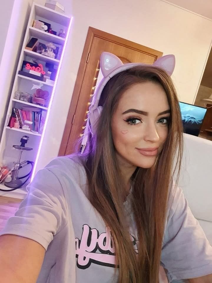  49884962  Diana, 35 ,    