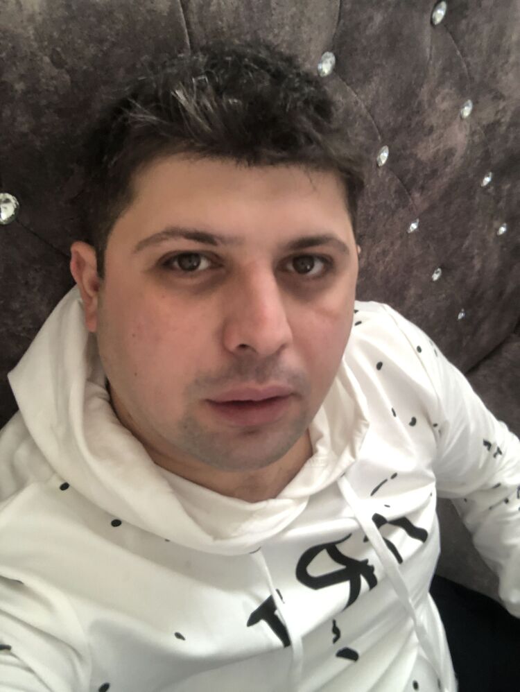  28365612  , 37 ,    