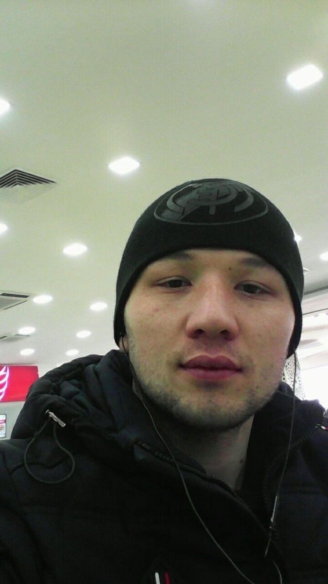  8828302  Dilbek, 33 ,    