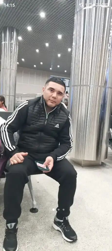  32944962  , 37 ,    