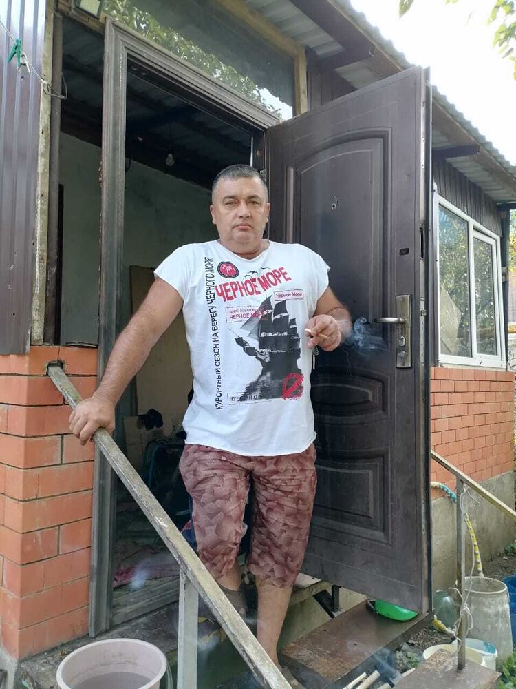  46123882  , 49 ,    