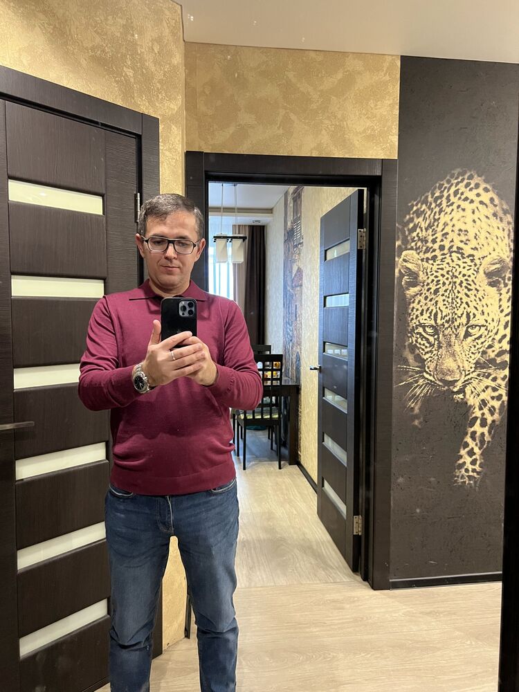  ,   Eduardo, 38 ,   ,   