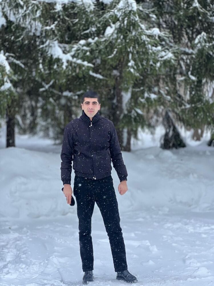 ���������� ����������, ���� ������� Parviz, 32 ����, ������������ ��� ����� � ���������, c�������� ���������, ���������