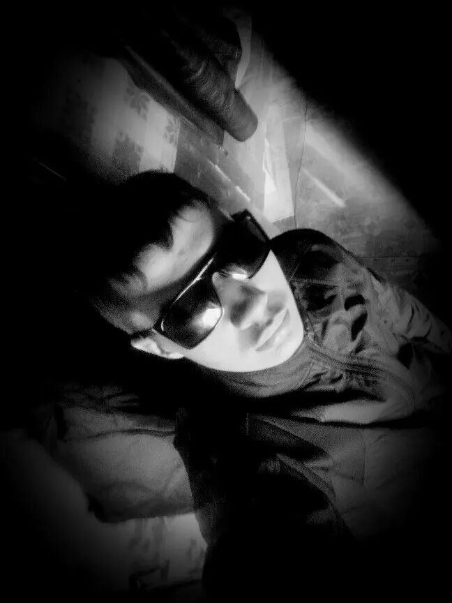  52096372  Nik, 29 ,    