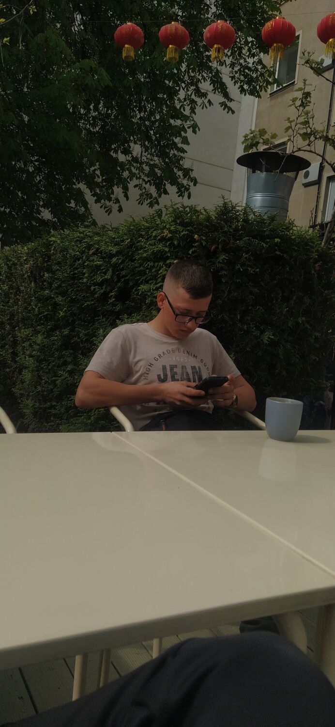  44246572  Vitalik, 19 ,    Dedinka Pri Dunaji