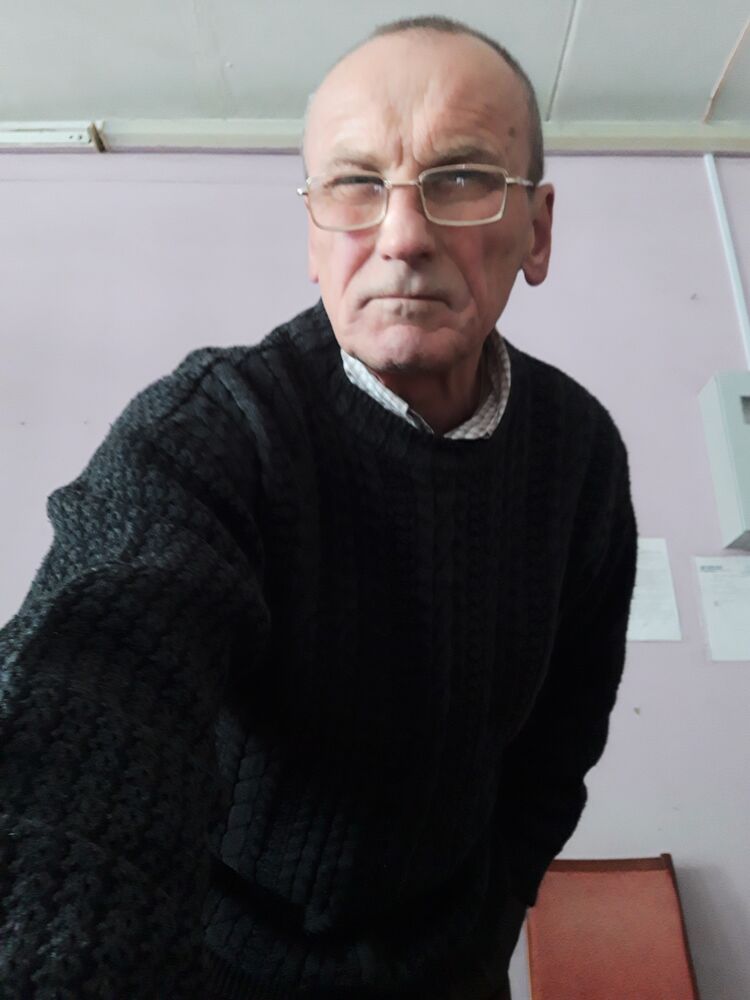  25081312  Oleg, 72 ,    
