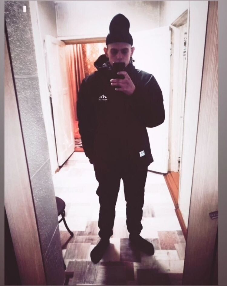  48094232  , 24 ,    