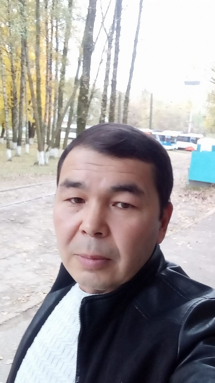  46916542  Ruslan, 41 ,    