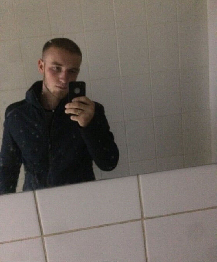  32833992  , 28 ,    