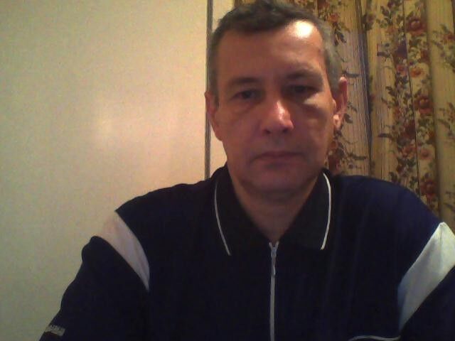  6850402  Vavan, 47 ,    