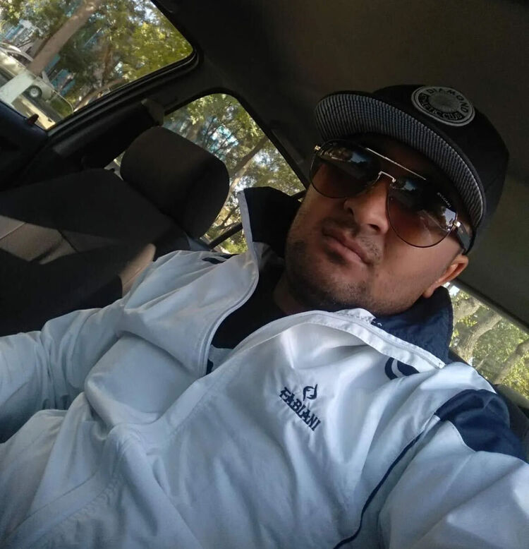  ,   Bek, 35 ,   ,   