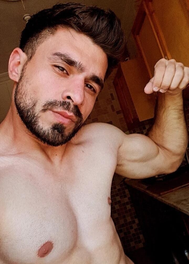  ,   Elyar, 24 ,   ,   
