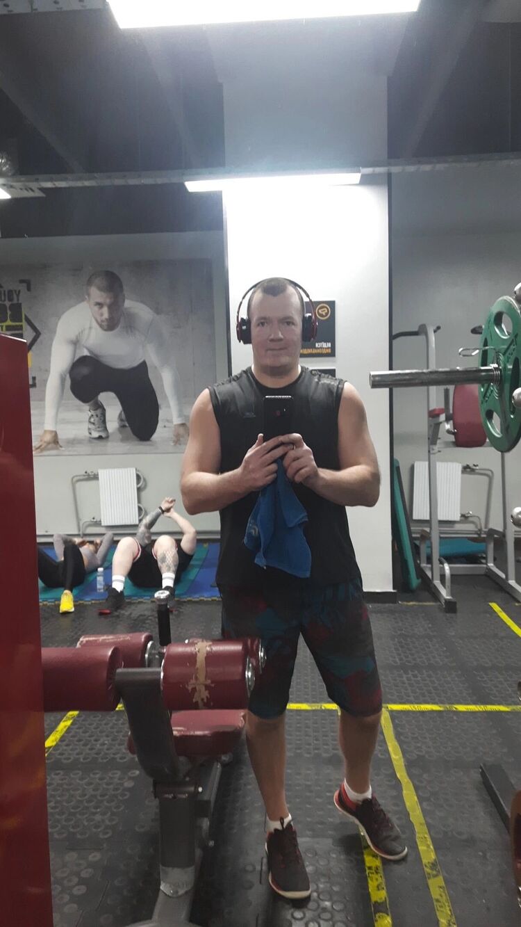  37118852  , 46 ,    