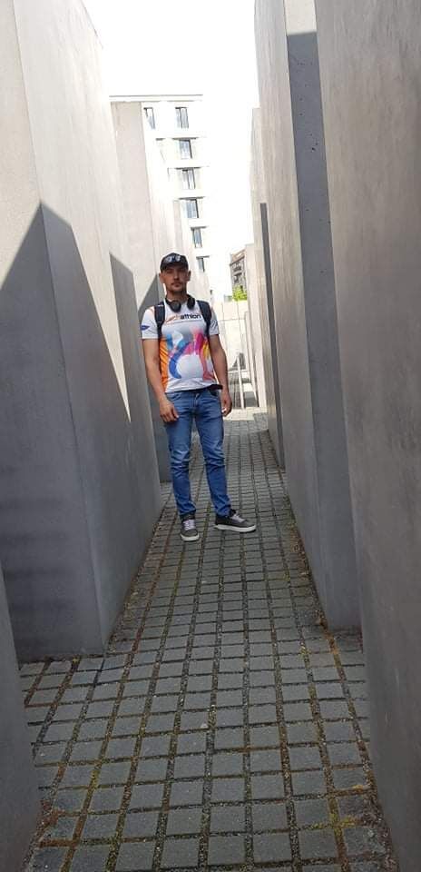  ,   Roman, 33 ,   ,   