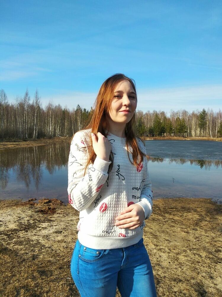 Фото 19920782 девушки Анюта, 26 лет, ищет знакомства в Зубове Поляне