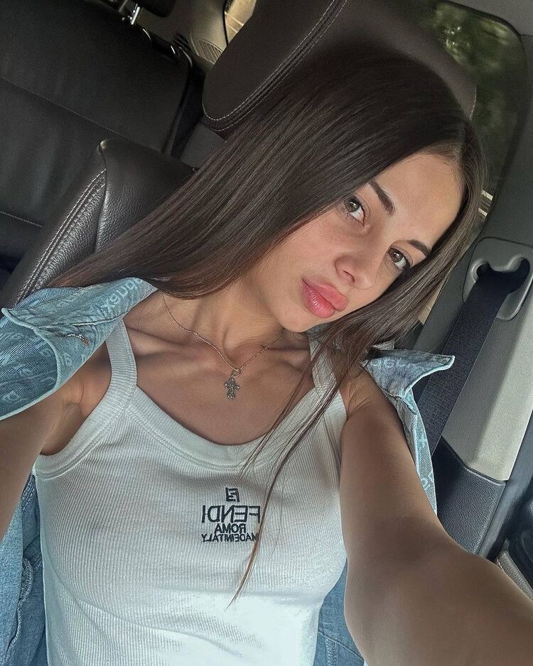  52951142  , 20 ,    