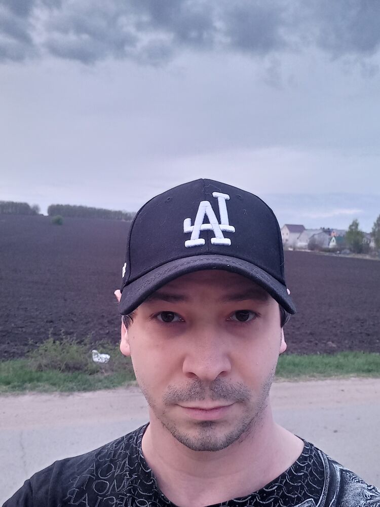  54730272  Vladimir, 34 ,    