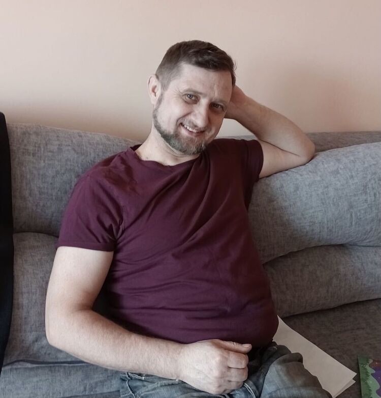  40378252  Vlad, 28 ,    