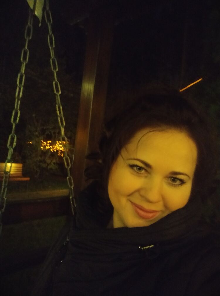  ,   Vivien, 42 ,   ,   
