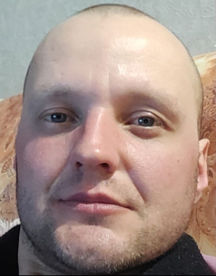  41160052  , 32 ,    
