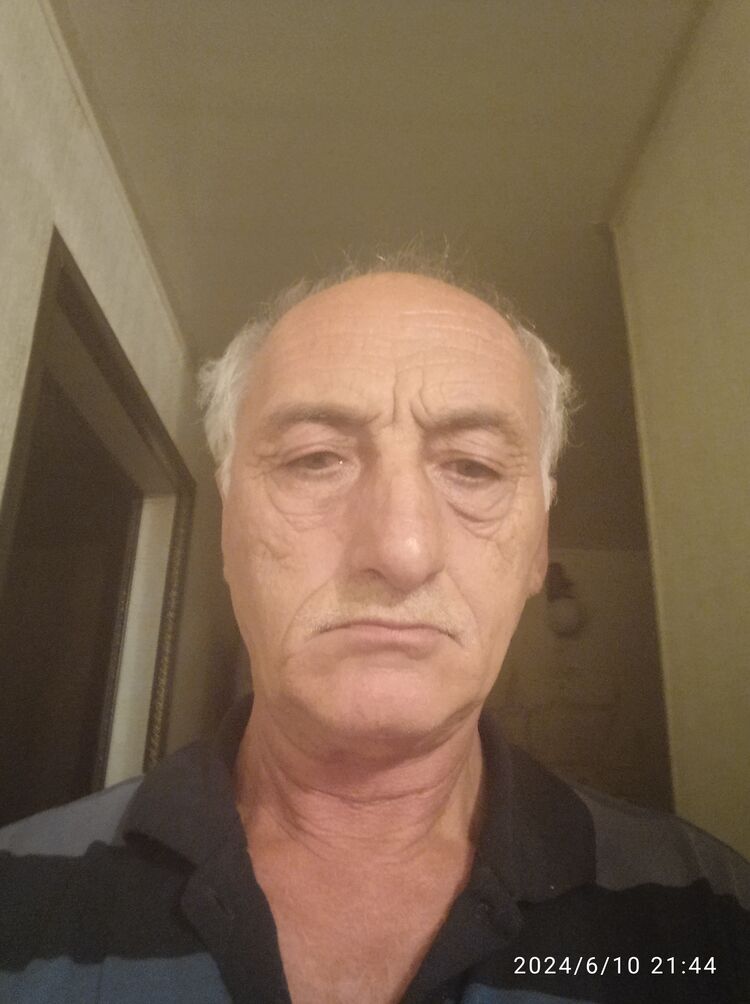 43824832  , 61 ,    