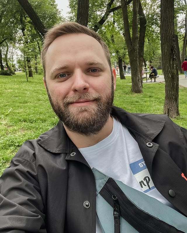  51481952  Ilyas, 24 ,    