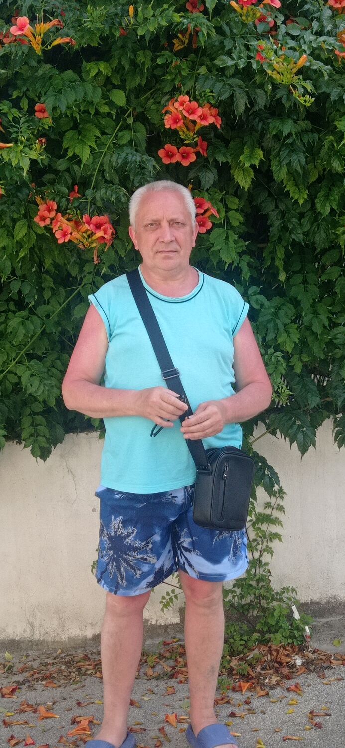 ,   Viktor, 61 ,   ,   