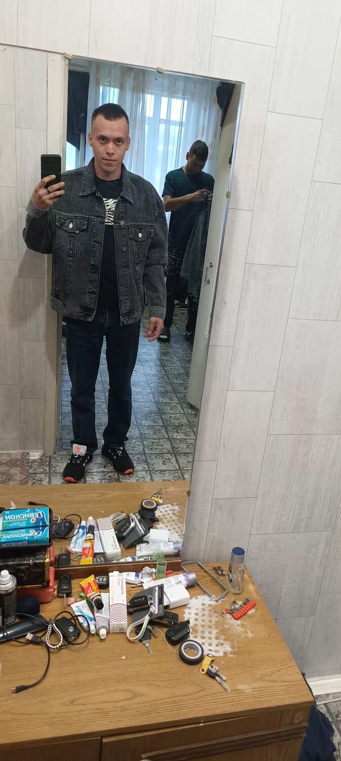  46260872  , 27 ,    