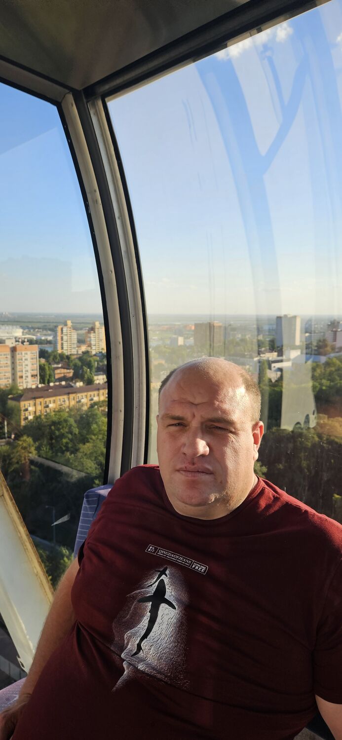  ,   Igor, 43 ,   ,   , c , 