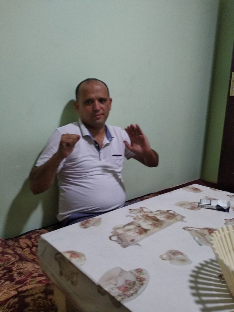  17047342  Sarvar, 44 ,    