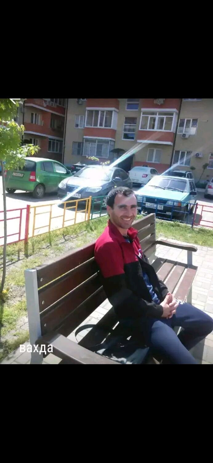  28309652  , 37 ,    