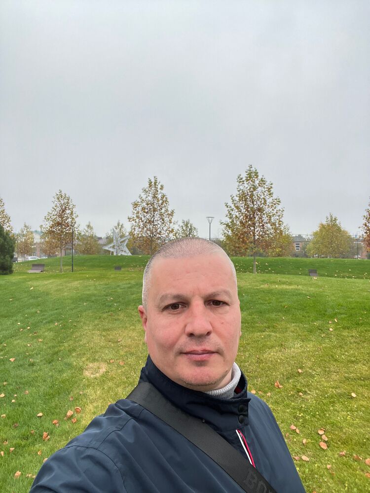  Bielefeld,   , 47 ,   ,   , c 