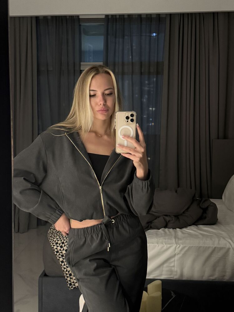  50487582  Aleksandra, 27 ,    