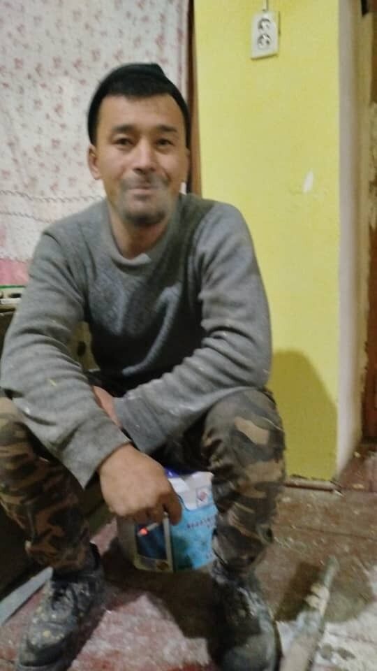  48927272  Ganiev, 32 ,    