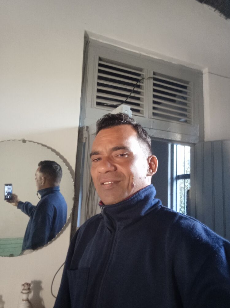  Elko,   Eduardo, 43 ,   ,   