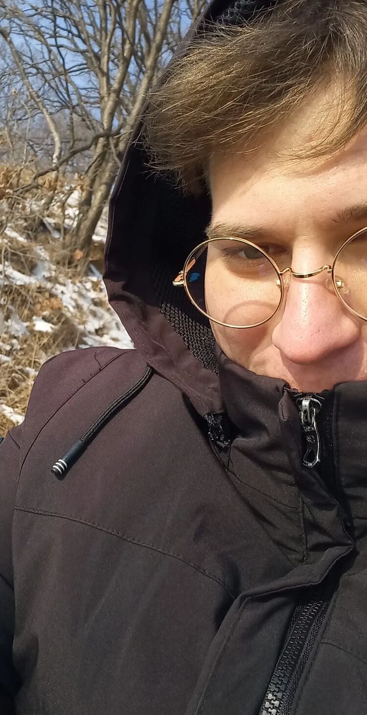  53060232  Alec, 26 ,    