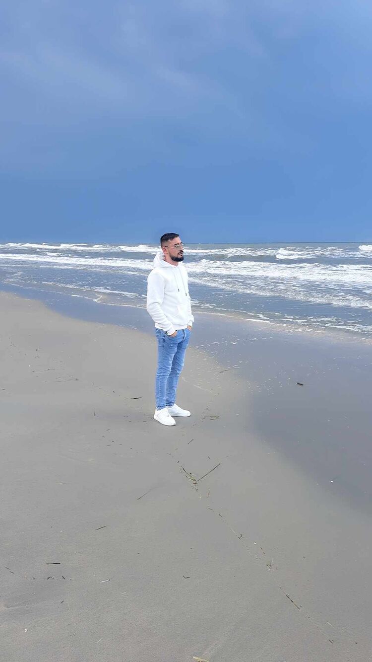  ,   Ivan, 24 ,   ,   