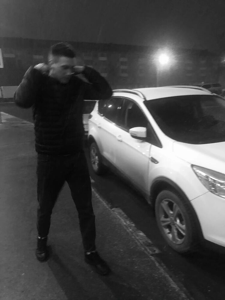  33550702  Vladislav, 26 ,    