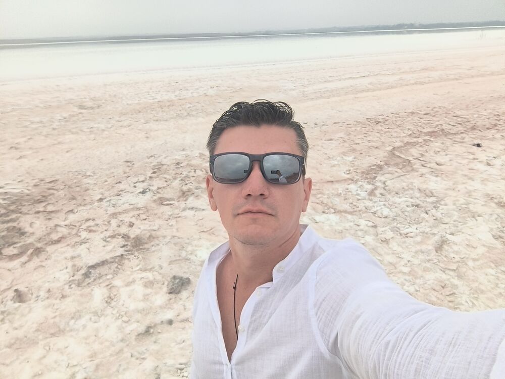  Limassol,   Konstantin, 42 ,   ,   , c , 