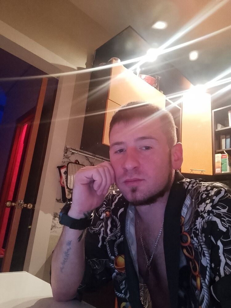  ,   __, 28 ,   ,   